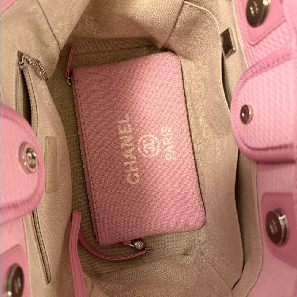 CHANEL Light Pink Canvas Logo Tote with Chain-Strap - Picture 6 of 8